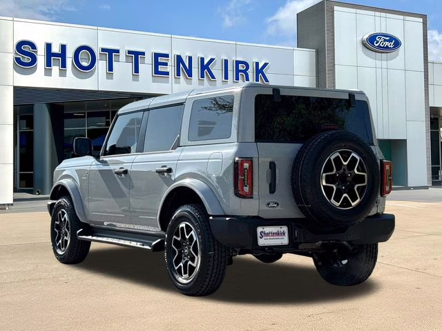 2026 Gray Ford Bronco Outer Banks 4X4 SUV