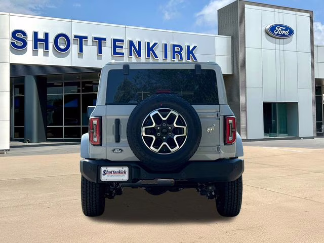 2026 Gray Ford Bronco Outer Banks 4X4 SUV