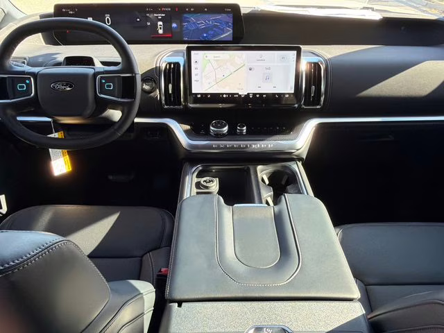 2026 White Metallic Ford Expedition Platinum 4X4 SUV