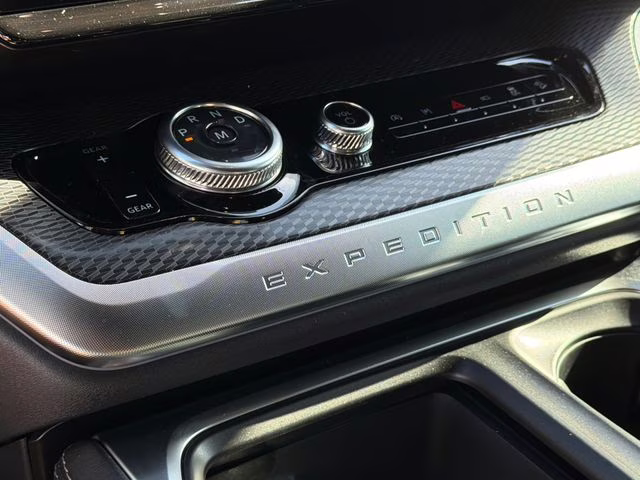 2026 White Metallic Ford Expedition Platinum 4X4 SUV