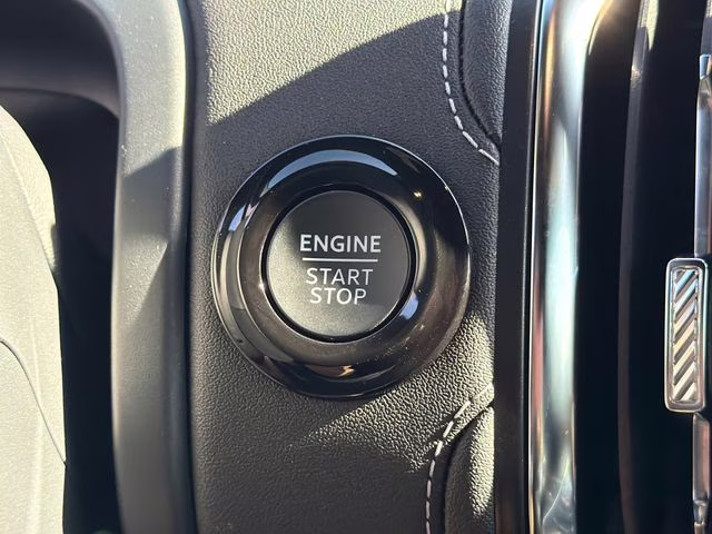 2026 White Metallic Ford Expedition Platinum 4X4 SUV