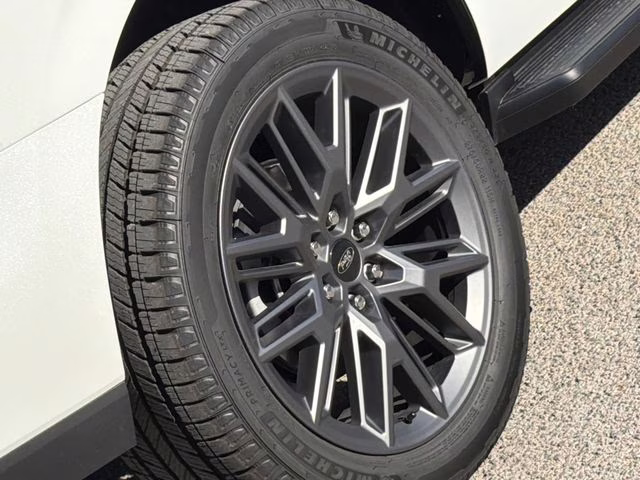 2026 White Metallic Ford Expedition Platinum 4X4 SUV