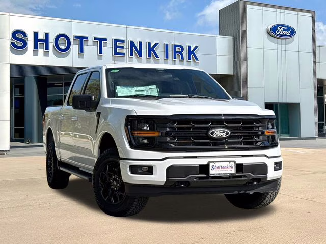 2026 Oxford White Ford F-150 XLT 4X4 Truck