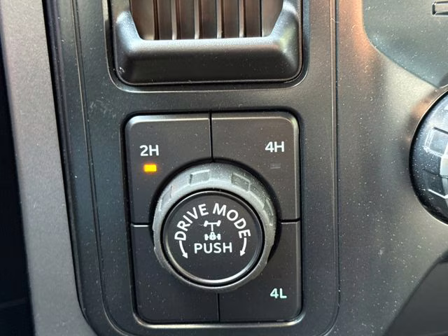 2026 Oxford White Ford F-150 XLT 4X4 Truck