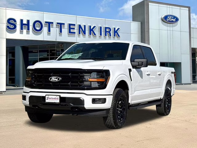 2026 Oxford White Ford F-150 XLT 4X4 Truck
