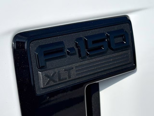 2026 Oxford White Ford F-150 XLT 4X4 Truck