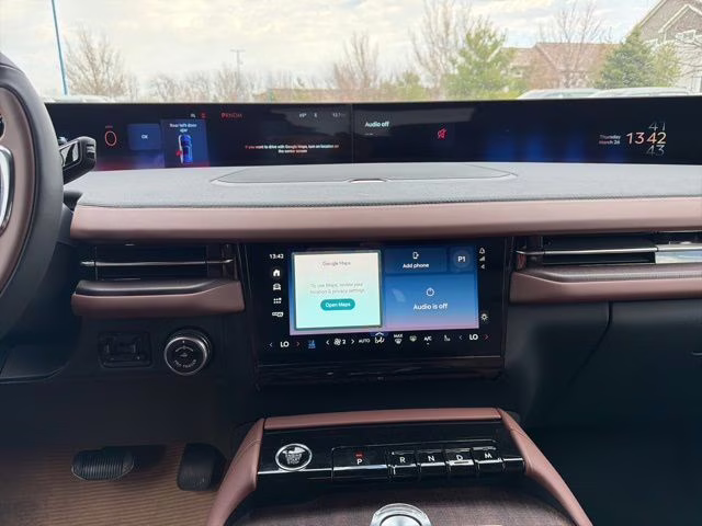 2026 Crystal White Metallic Clearcoat Lincoln Navigator Reserve 4X4 SUV