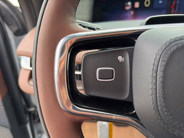 2026 Crystal White Metallic Clearcoat Lincoln Navigator Reserve 4X4 SUV