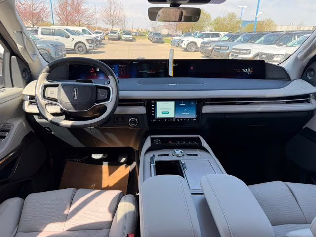 2026 Star White Metallic Tri-Coat Lincoln Navigator L Reserve 4X4 SUV