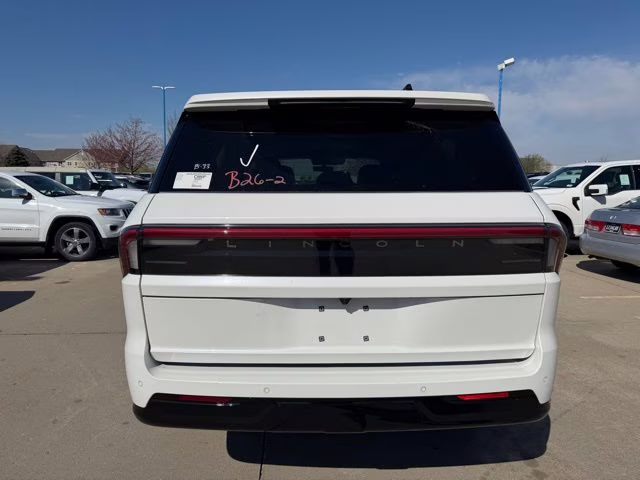 2026 Star White Metallic Tri-Coat Lincoln Navigator L Reserve 4X4 SUV