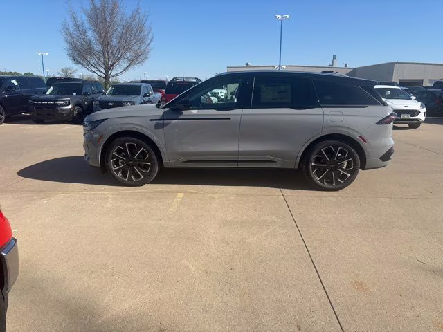 2026 Gray Matter Metallic Clearcoat Lincoln Nautilus Reserve AWD SUV