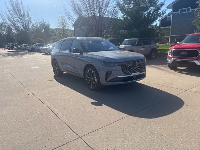 2026 Gray Matter Metallic Clearcoat Lincoln Nautilus Reserve AWD SUV