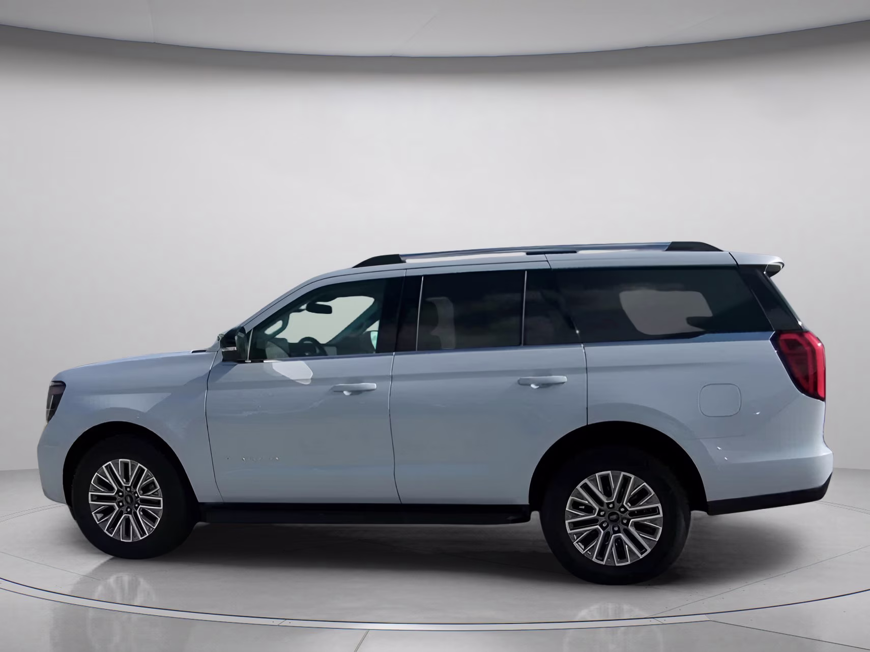 2026 Space Silver Metallic Ford Expedition Platinum 4X4 SUV