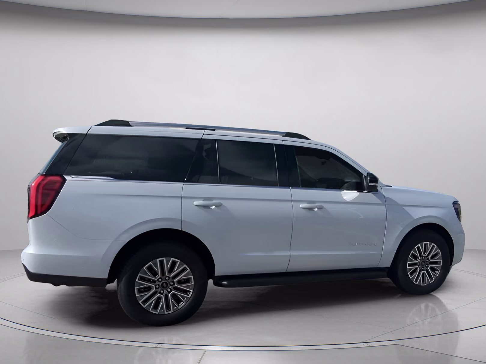 2026 Space Silver Metallic Ford Expedition Platinum 4X4 SUV