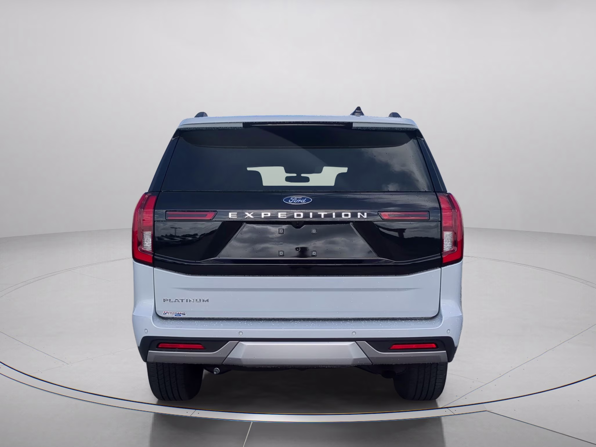 2026 Space Silver Metallic Ford Expedition Platinum 4X4 SUV