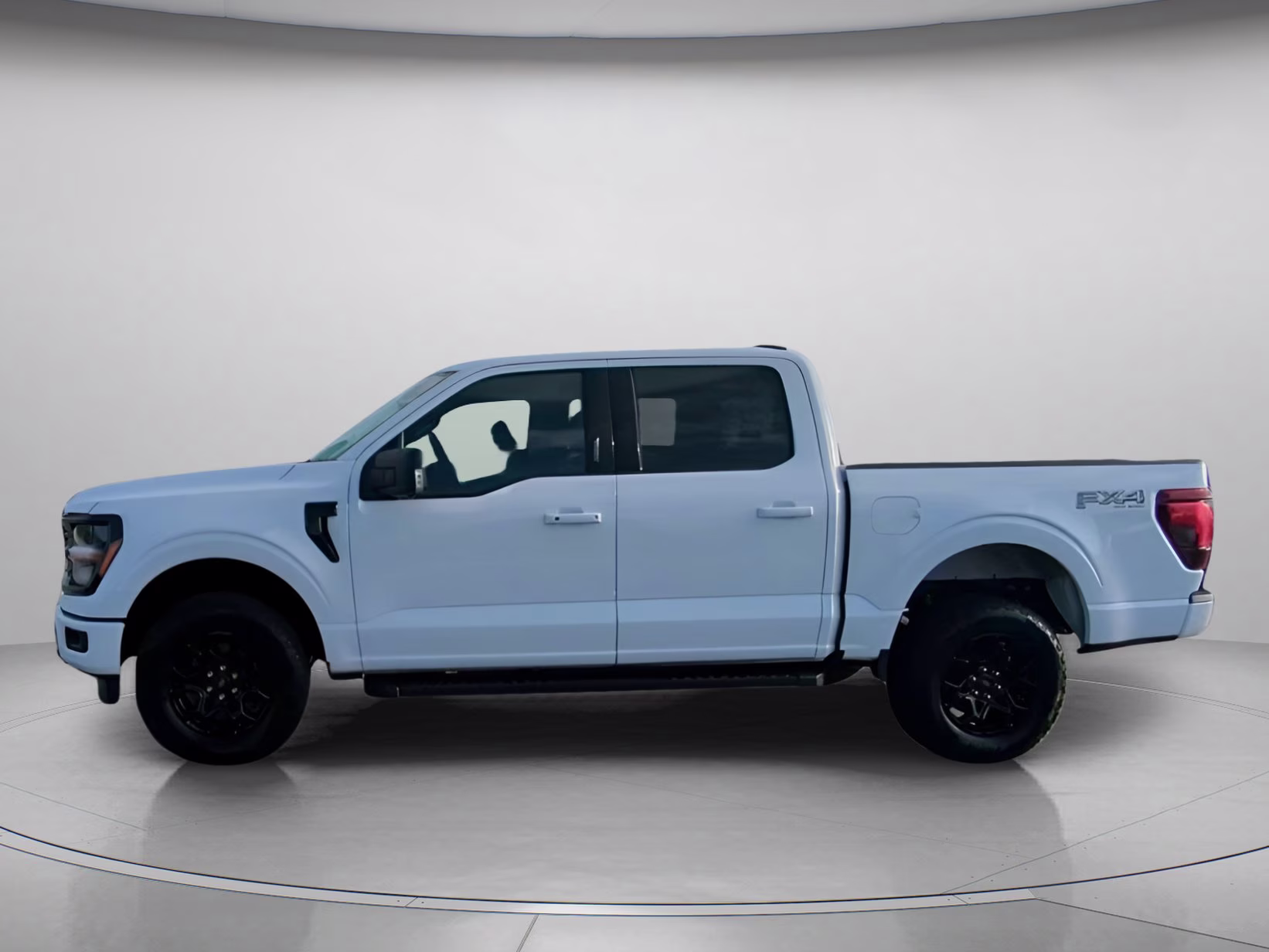 2026 Oxford White Ford F-150 XLT Crew Cab Pickup 4X4 Truck