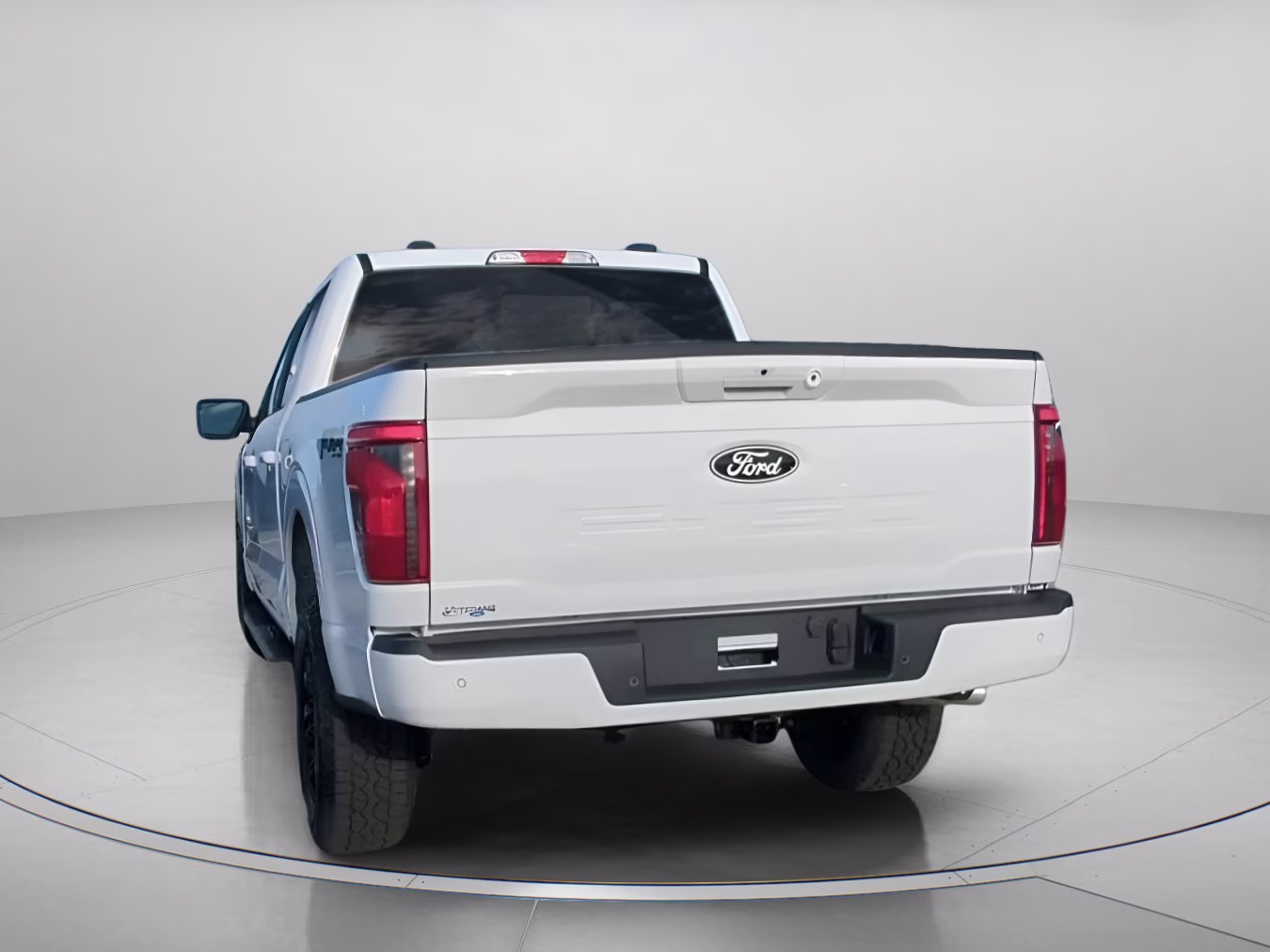 2026 Oxford White Ford F-150 XLT Crew Cab Pickup 4X4 Truck