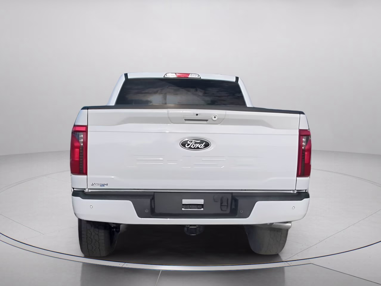 2026 Oxford White Ford F-150 XLT Crew Cab Pickup 4X4 Truck