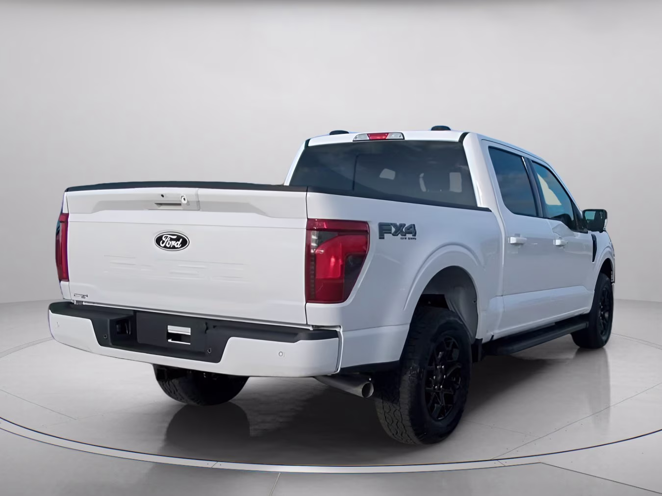 2026 Oxford White Ford F-150 XLT Crew Cab Pickup 4X4 Truck