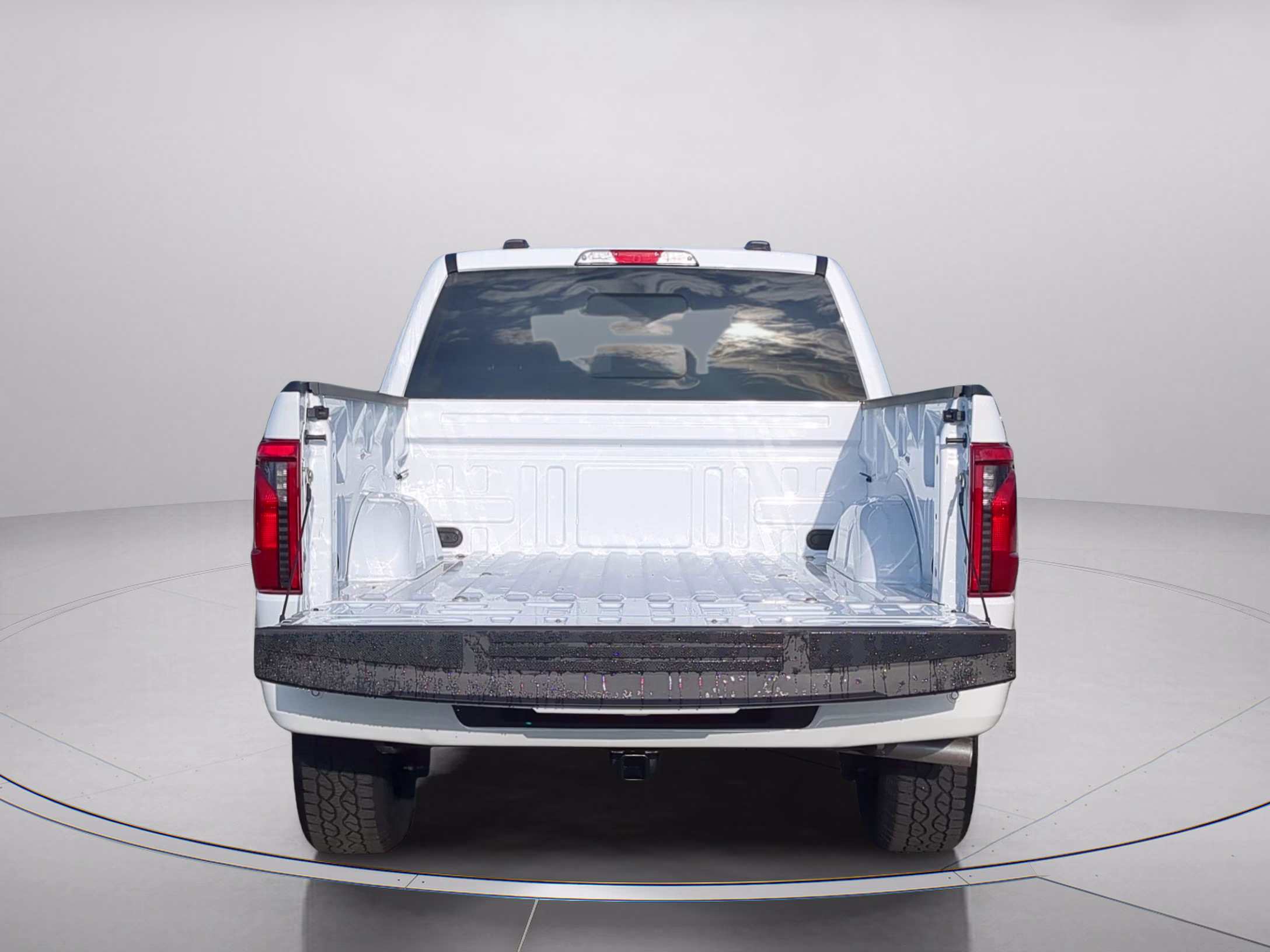2026 Oxford White Ford F-150 XLT Crew Cab Pickup 4X4 Truck