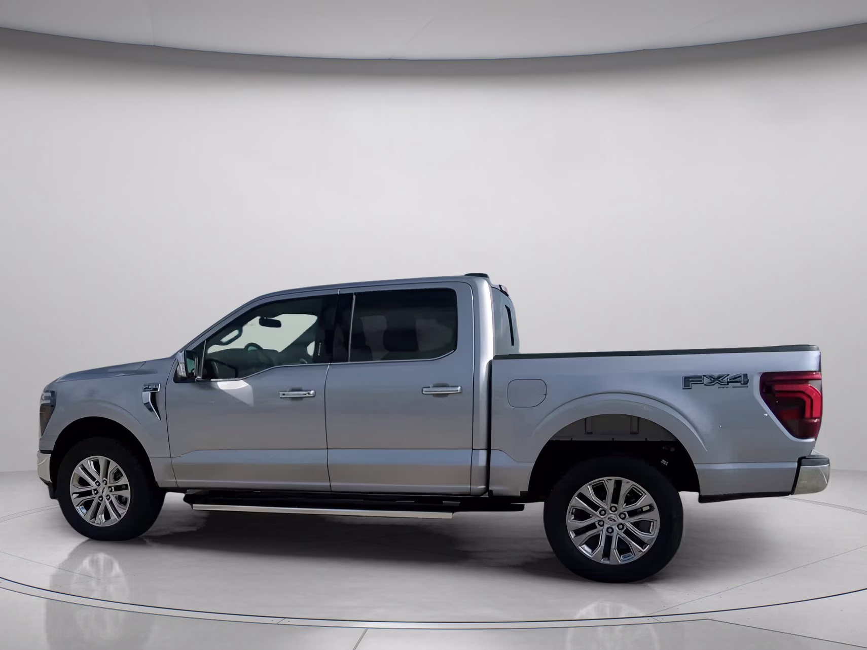 2026 Iconic Silver Metallic Ford F-150 LARIAT Crew Cab Pickup 4X4 Truck