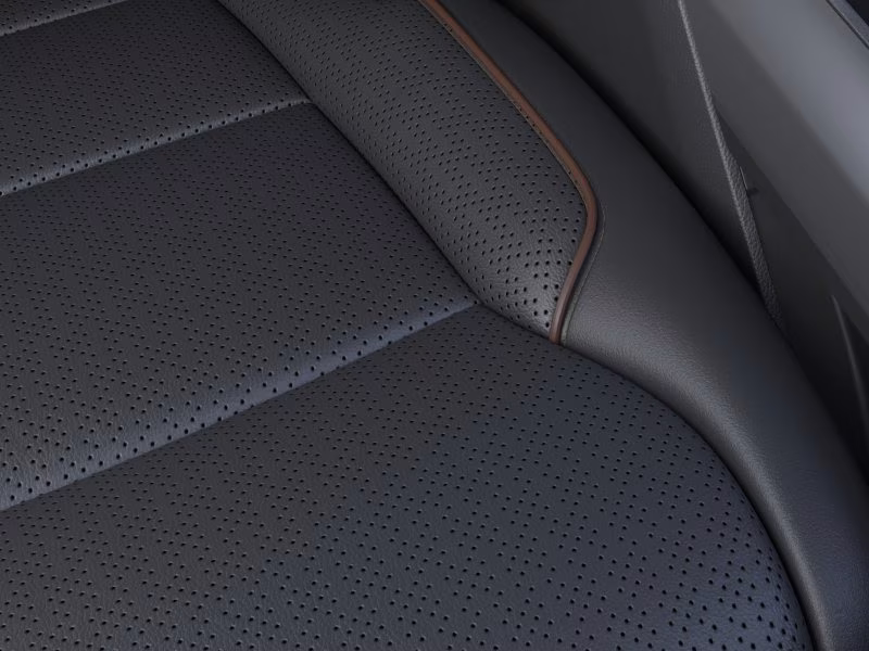 2026 Iconic Silver Metallic Ford F-150 LARIAT Crew Cab Pickup 4X4 Truck