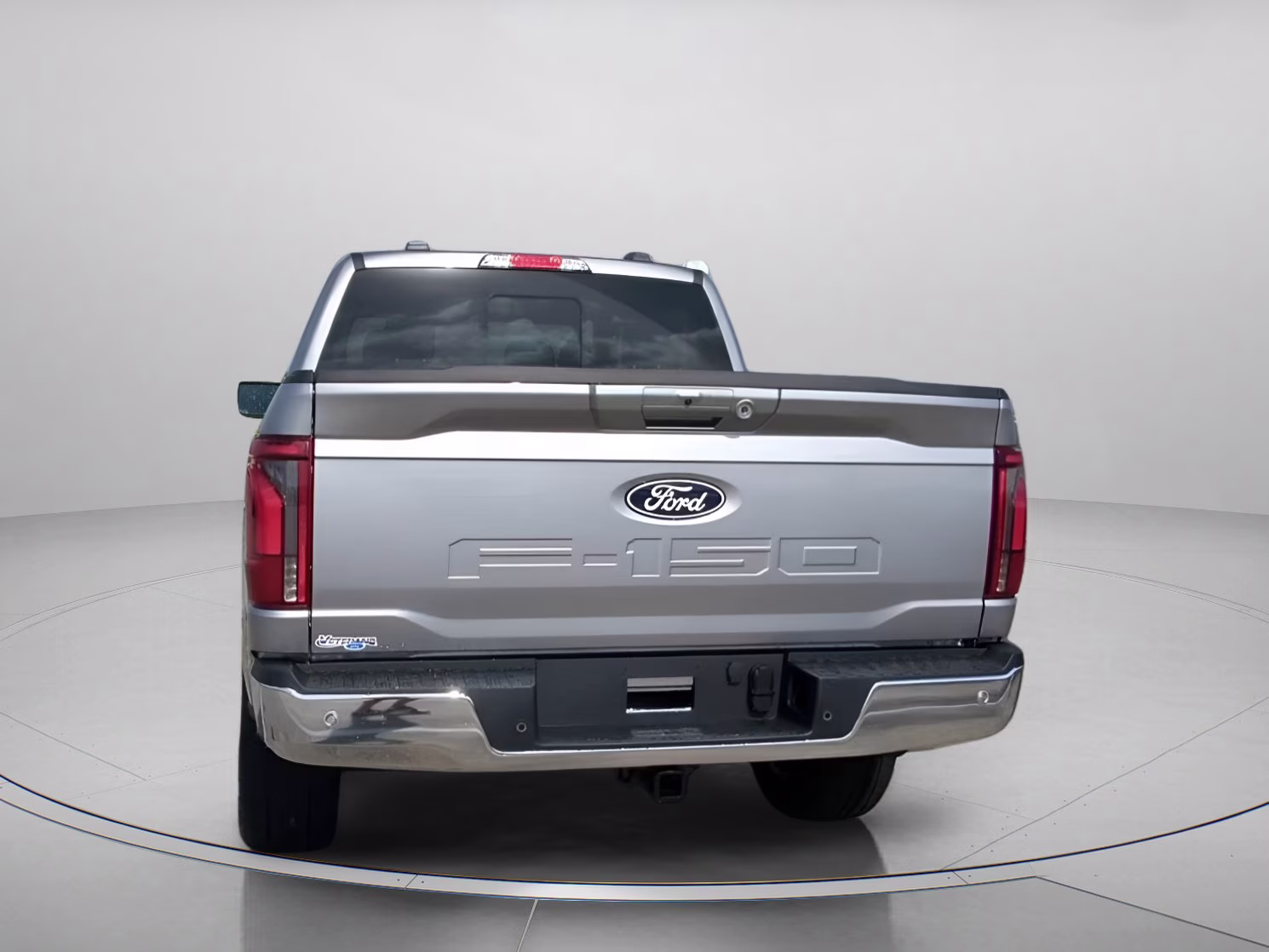 2026 Iconic Silver Metallic Ford F-150 LARIAT Crew Cab Pickup 4X4 Truck