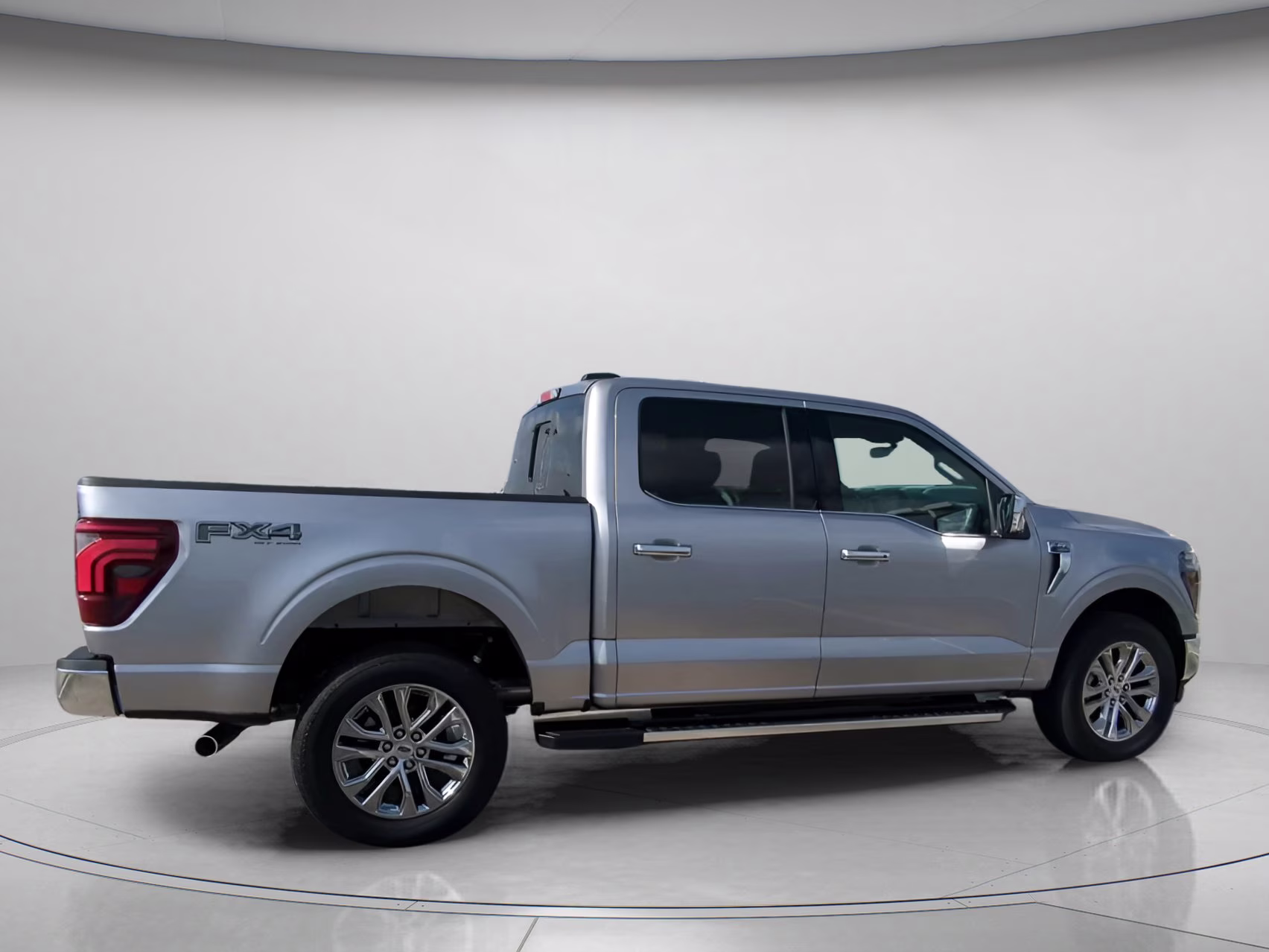 2026 Iconic Silver Metallic Ford F-150 LARIAT Crew Cab Pickup 4X4 Truck