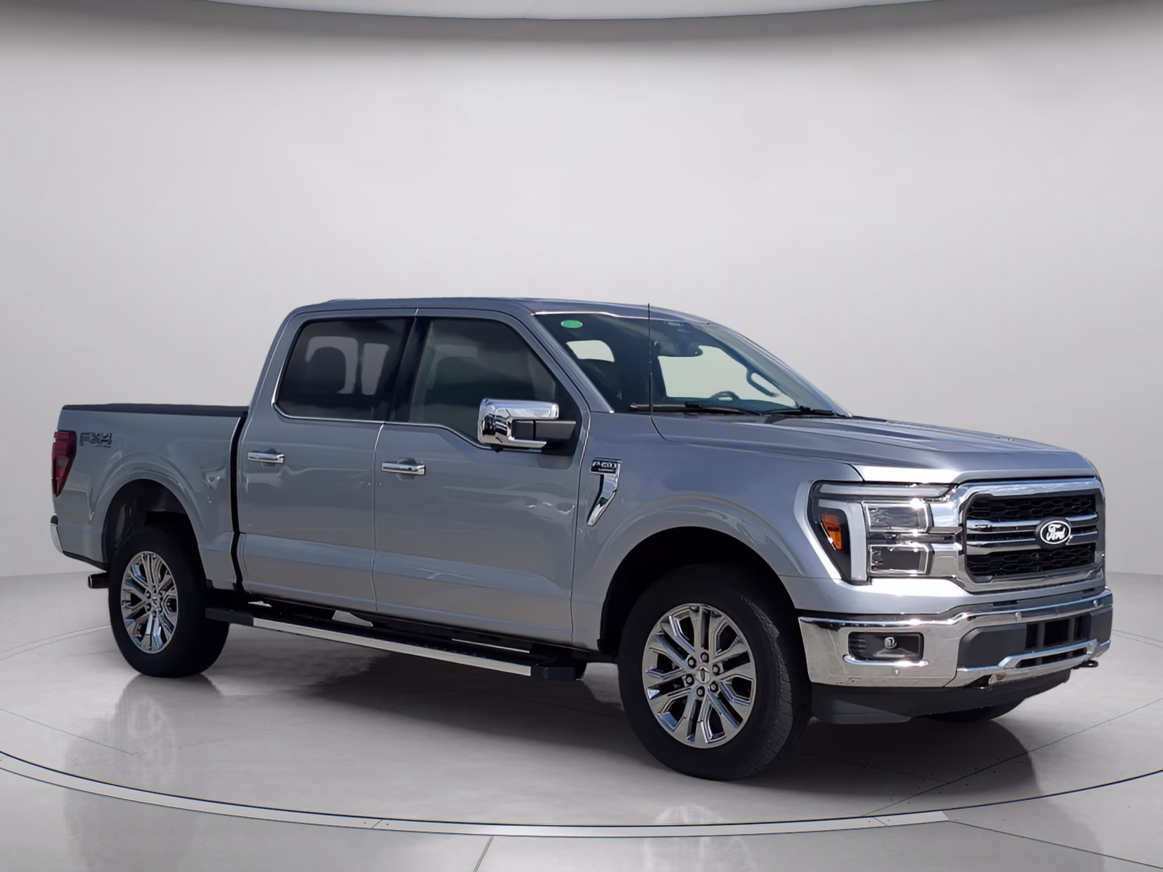 2026 Iconic Silver Metallic Ford F-150 LARIAT Crew Cab Pickup 4X4 Truck