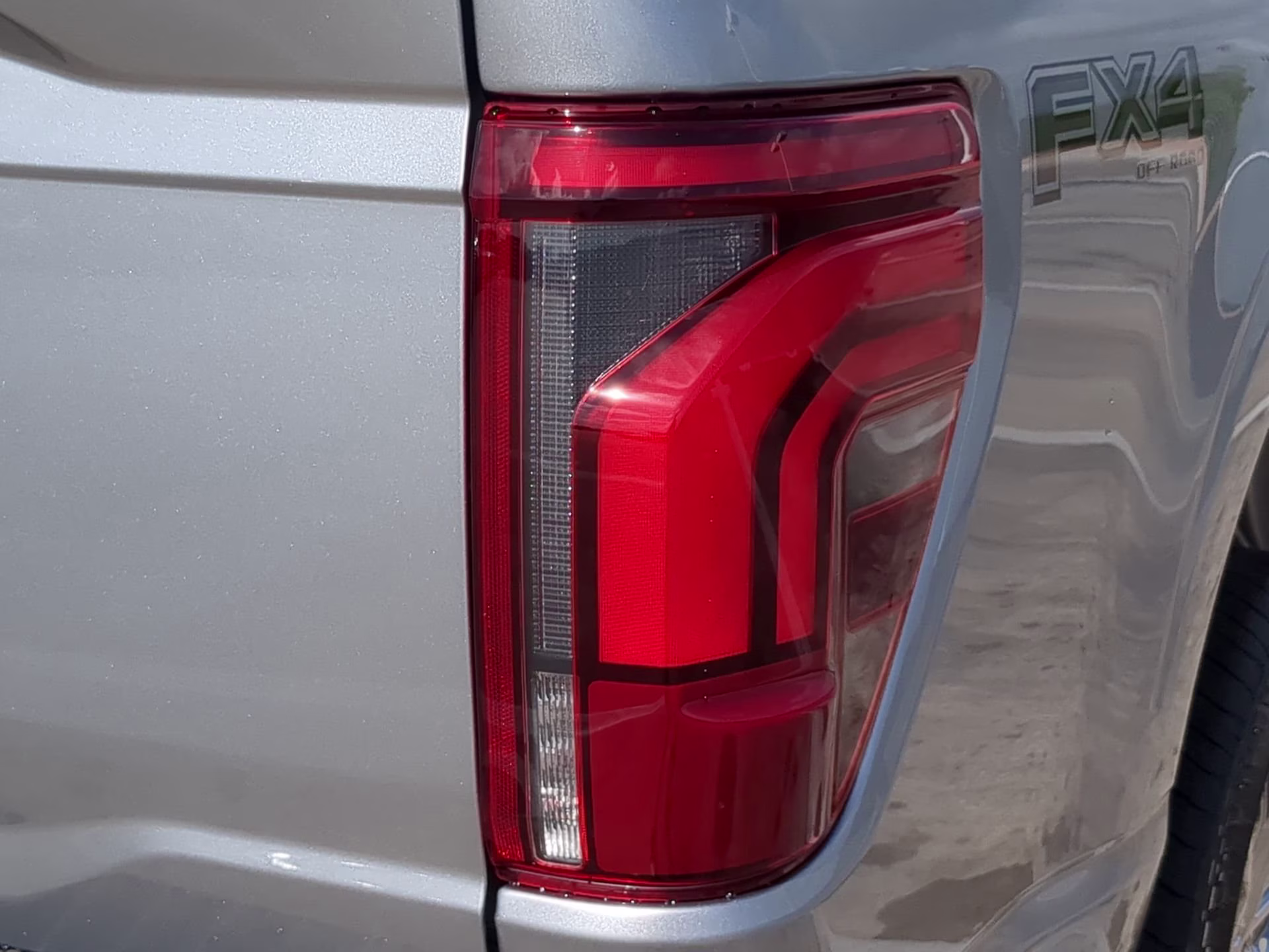 2026 Iconic Silver Metallic Ford F-150 LARIAT Crew Cab Pickup 4X4 Truck