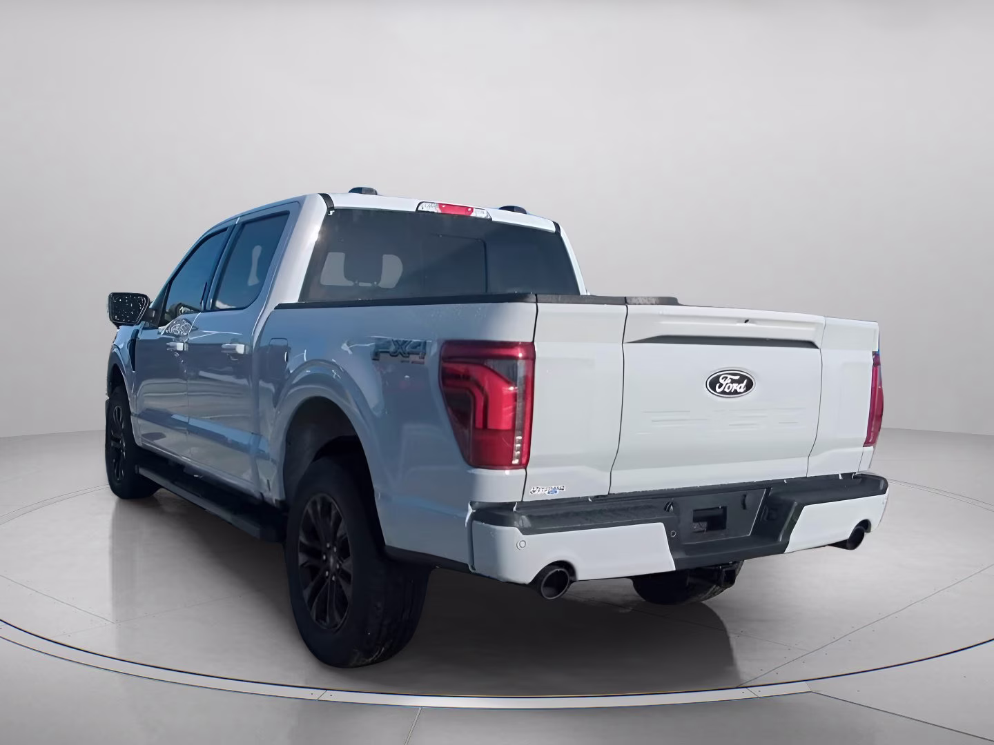 2026 Avalanche Ford F-150 LARIAT Crew Cab Pickup 4X4 Truck