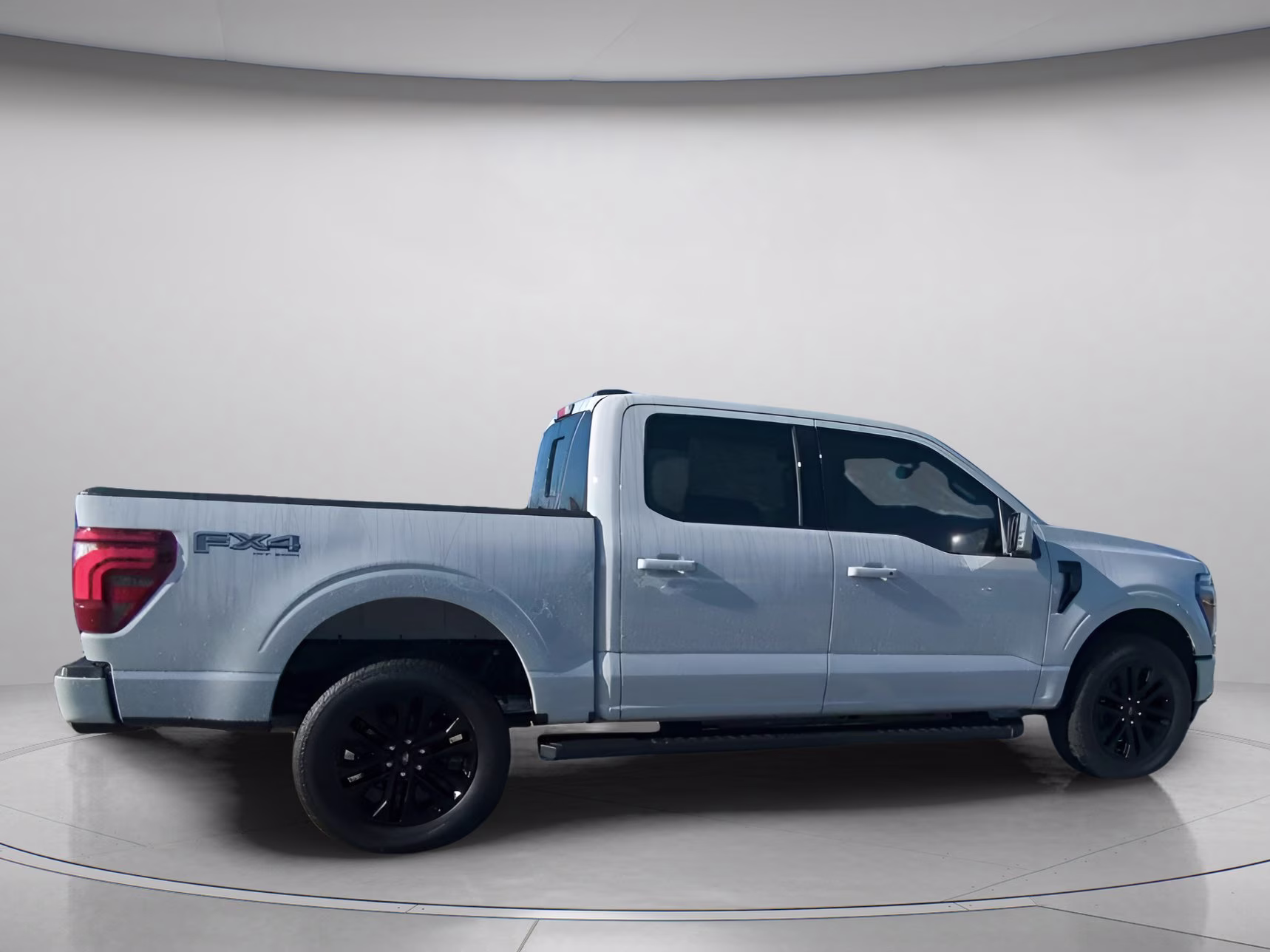 2026 Avalanche Ford F-150 LARIAT Crew Cab Pickup 4X4 Truck