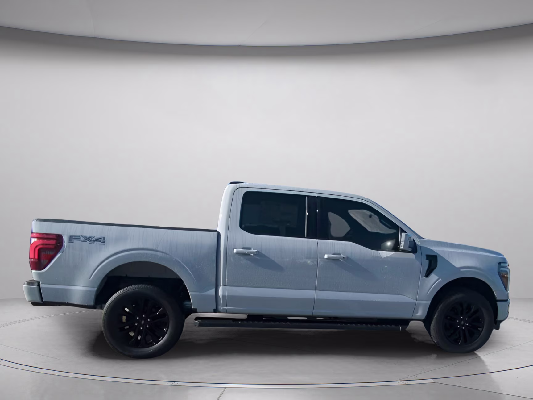 2026 Avalanche Ford F-150 LARIAT Crew Cab Pickup 4X4 Truck