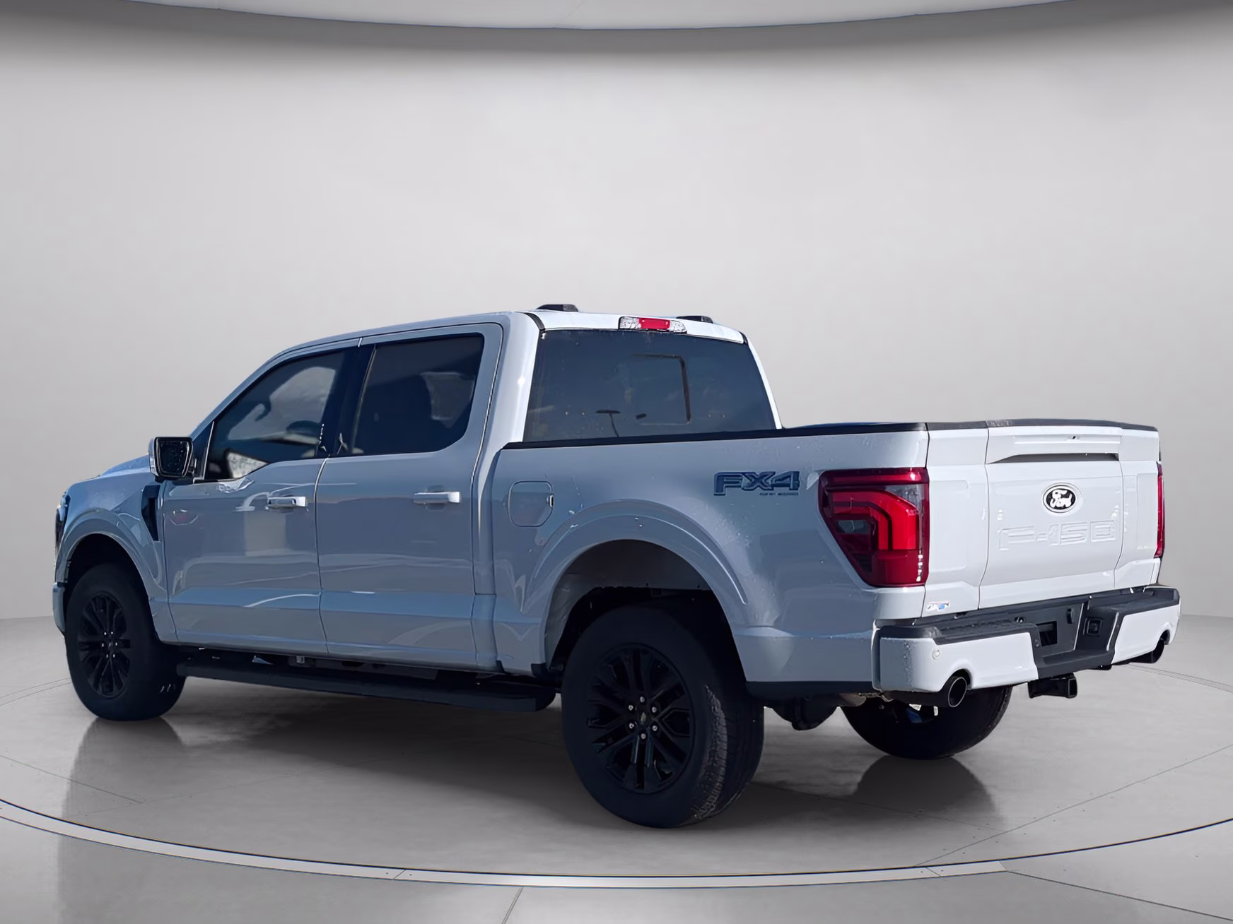 2026 Avalanche Ford F-150 LARIAT Crew Cab Pickup 4X4 Truck