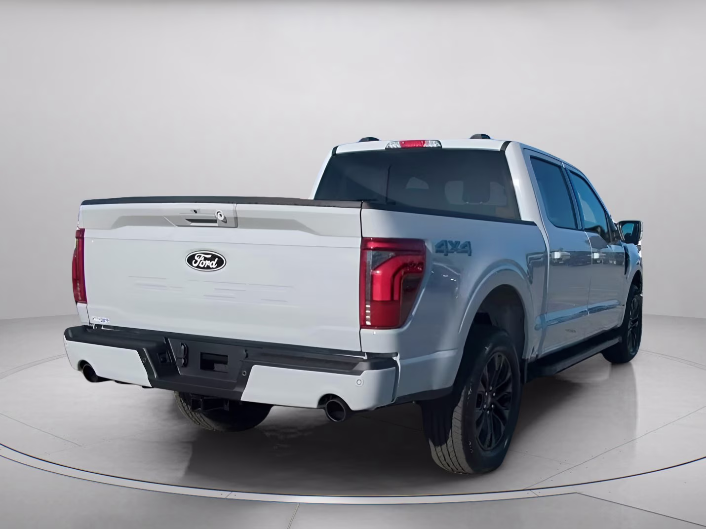 2026 Avalanche Ford F-150 LARIAT Crew Cab Pickup 4X4 Truck