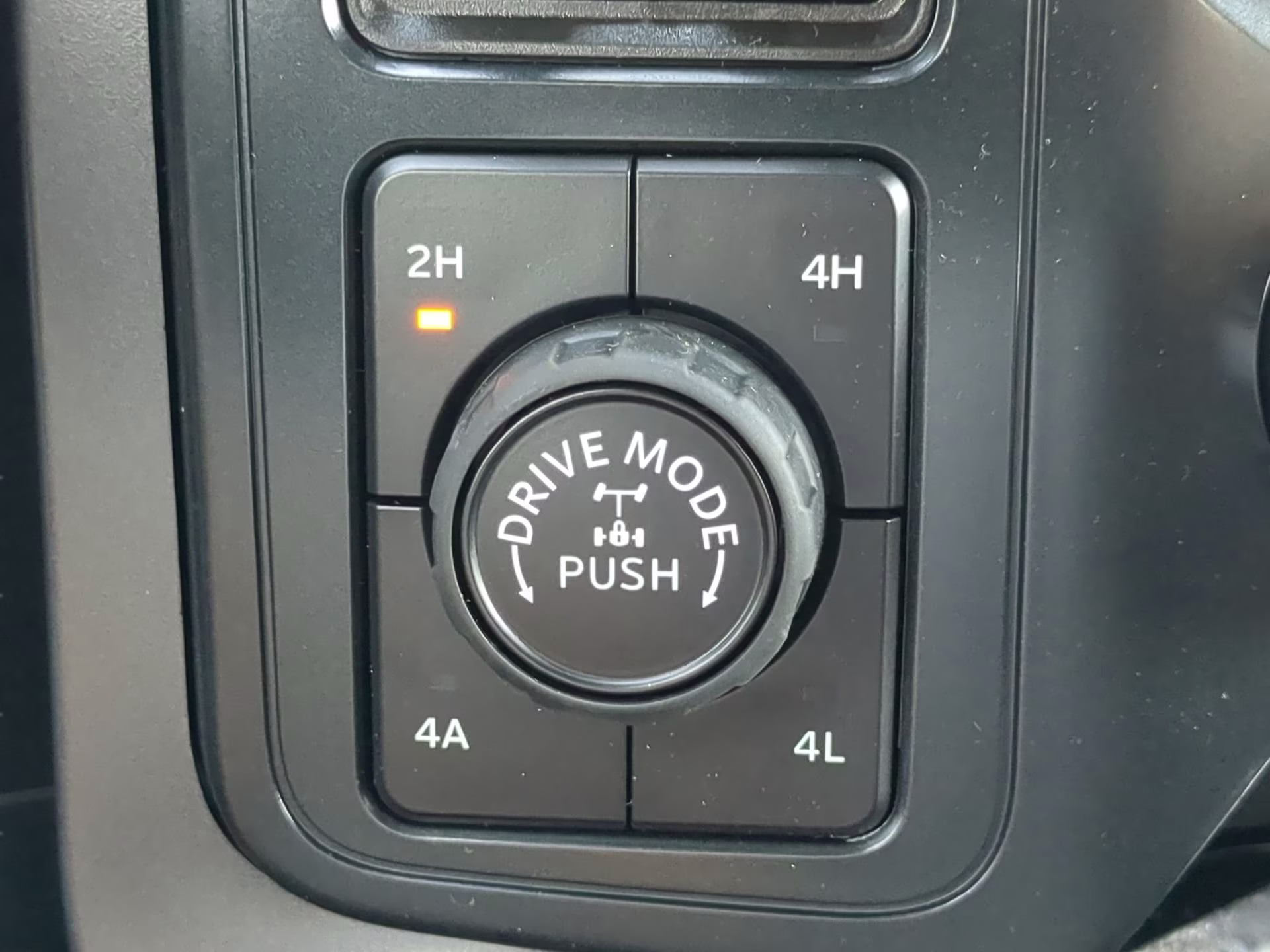 2026 Avalanche Ford F-150 LARIAT Crew Cab Pickup 4X4 Truck