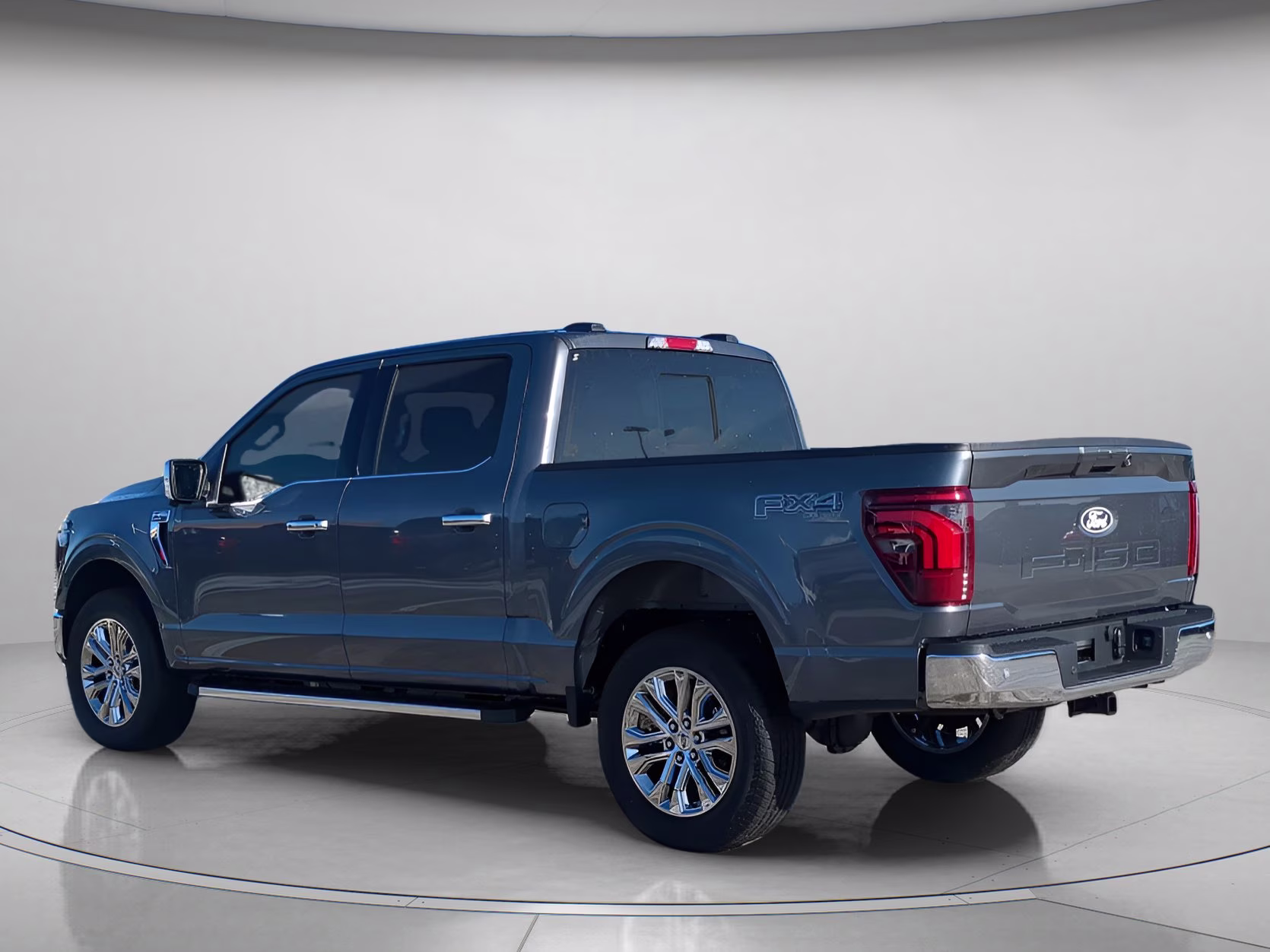 2026 Carbonized Gray Metallic Ford F-150 LARIAT Crew Cab Pickup 4X4 Truck