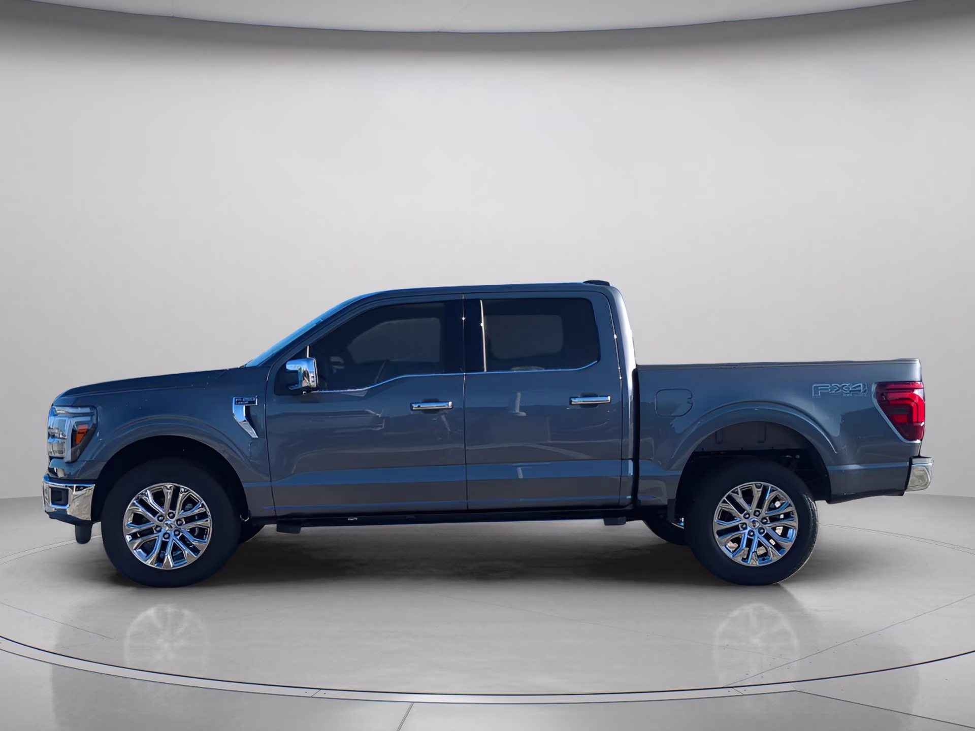 2026 Carbonized Gray Metallic Ford F-150 LARIAT Crew Cab Pickup 4X4 Truck