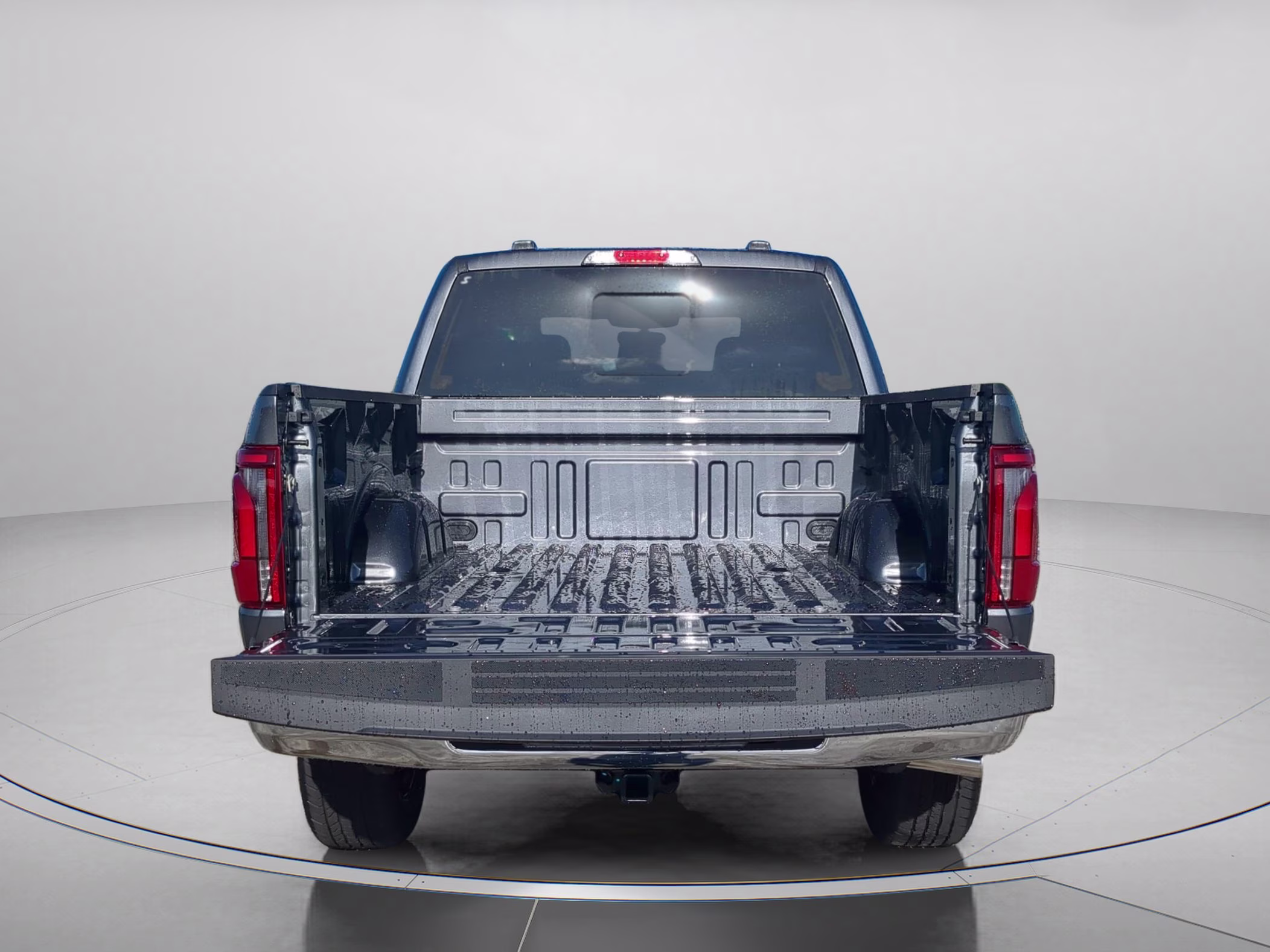 2026 Carbonized Gray Metallic Ford F-150 LARIAT Crew Cab Pickup 4X4 Truck