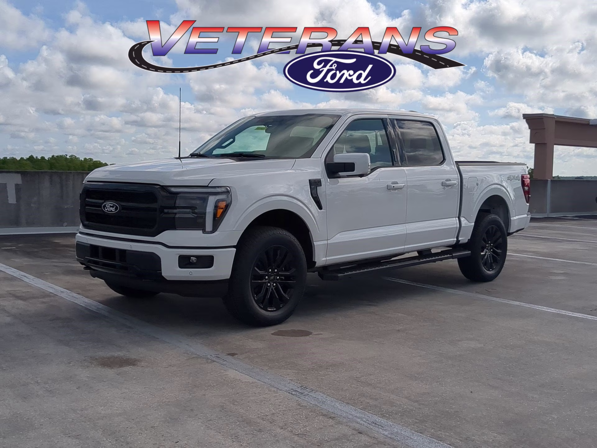 2026 Star White Metallic Tri-Coat Ford F-150 LARIAT Crew Cab Pickup 4X4 Truck