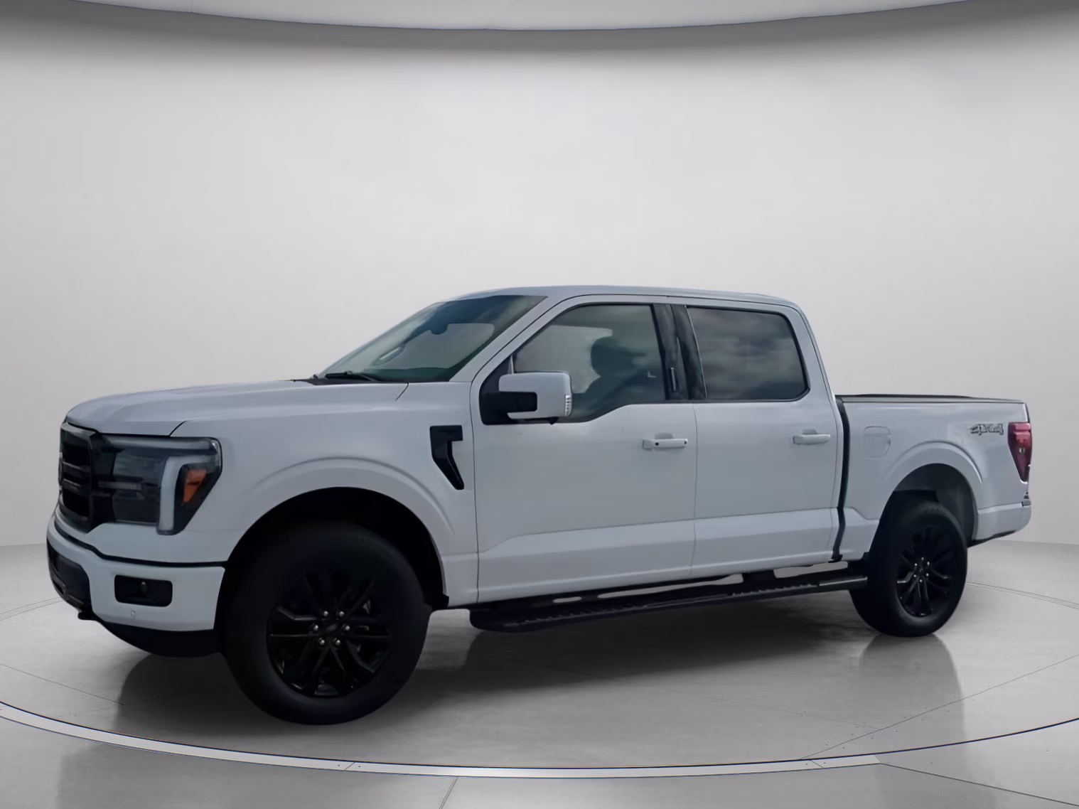 2026 Star White Metallic Tri-Coat Ford F-150 LARIAT Crew Cab Pickup 4X4 Truck