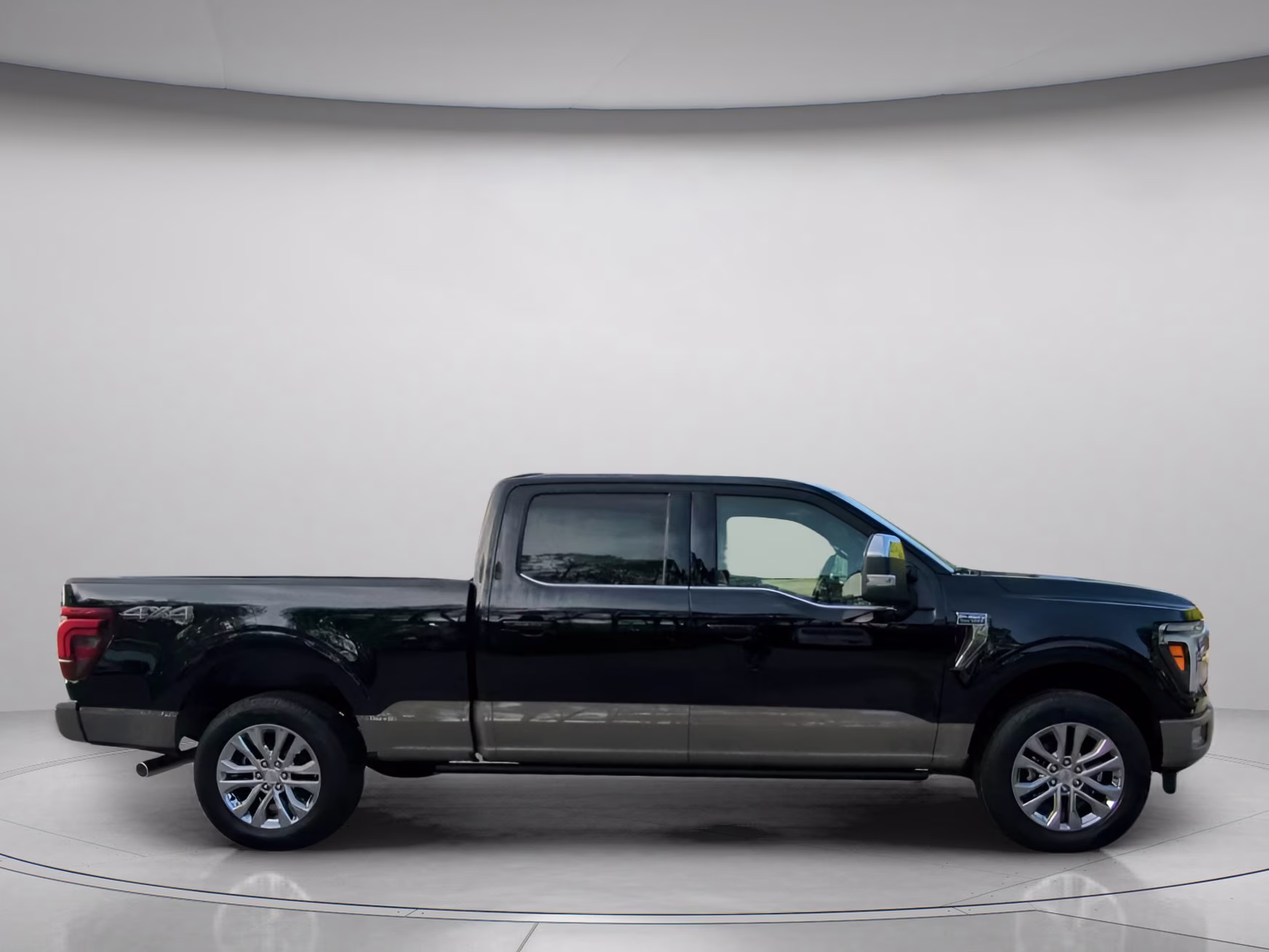 2026 Agate Black Metallic Ford F-150 King Ranch Crew Cab Pickup 4X4 Truck