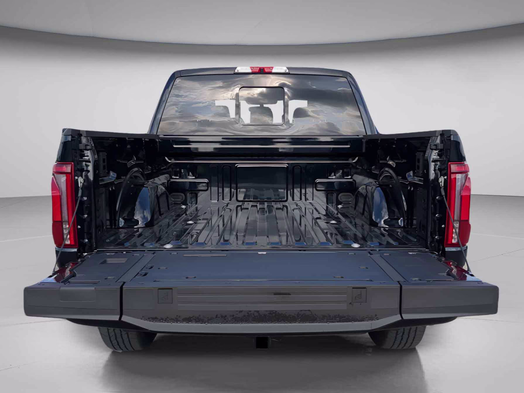 2026 Antimatter Blue Metallic Ford F-150 Platinum Crew Cab Pickup 4X4 Truck