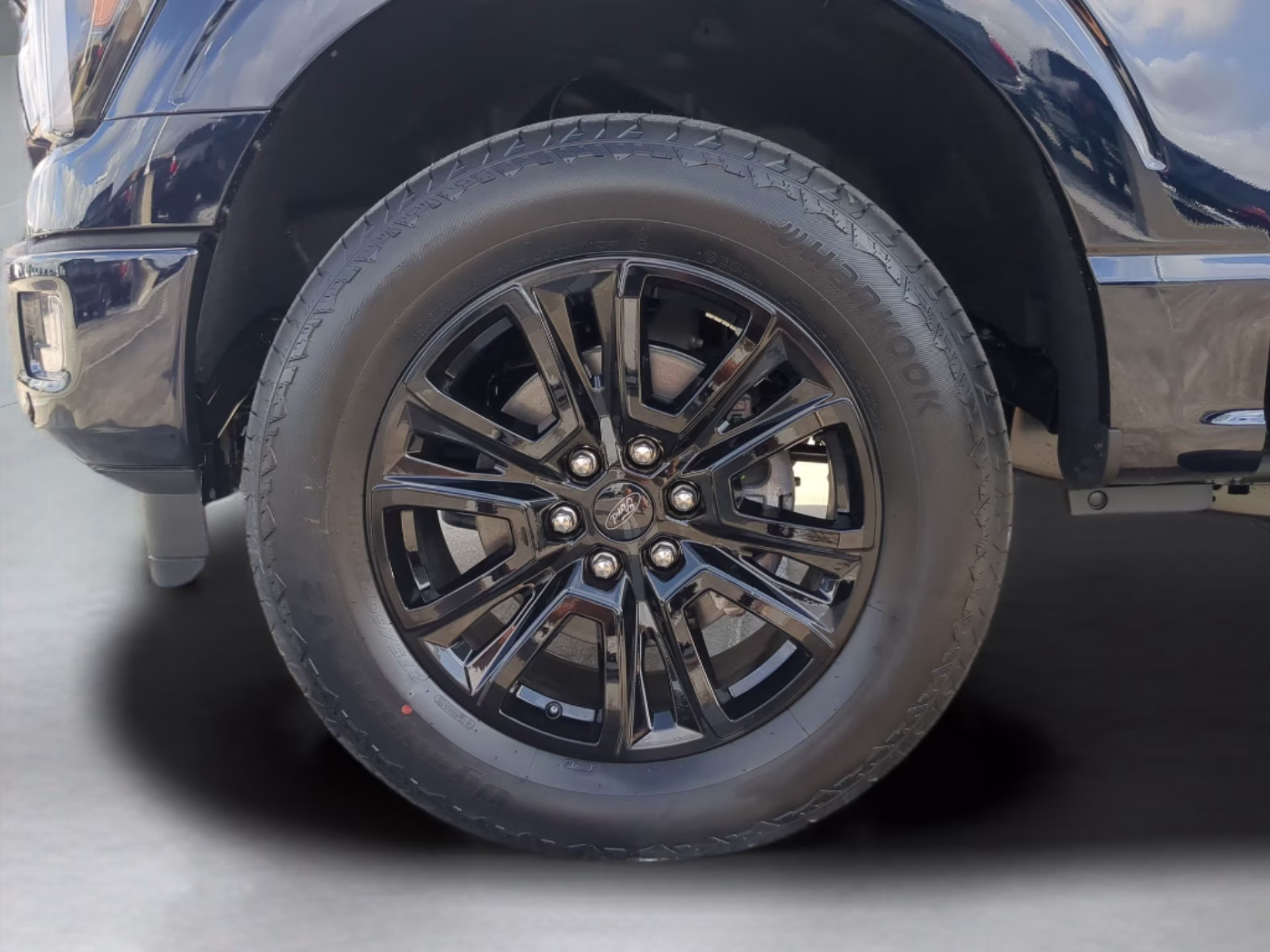 2026 Antimatter Blue Metallic Ford F-150 Platinum Crew Cab Pickup 4X4 Truck