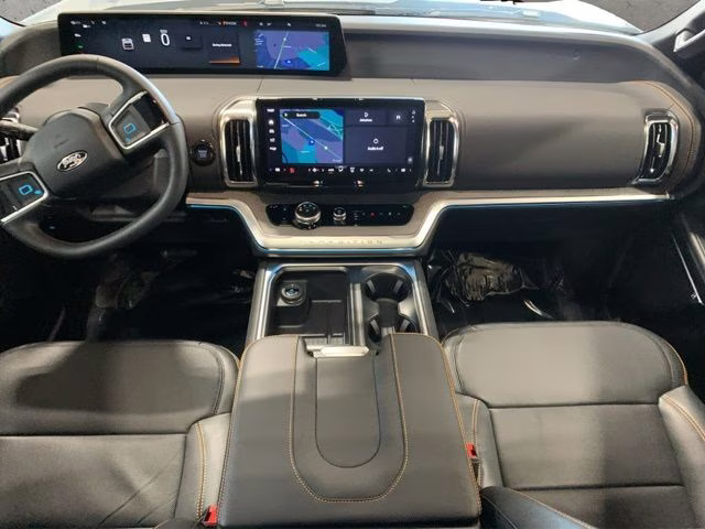 2026 Glacier Gray Metallic Tri-Coat Ford Expedition Tremor 4X4 SUV