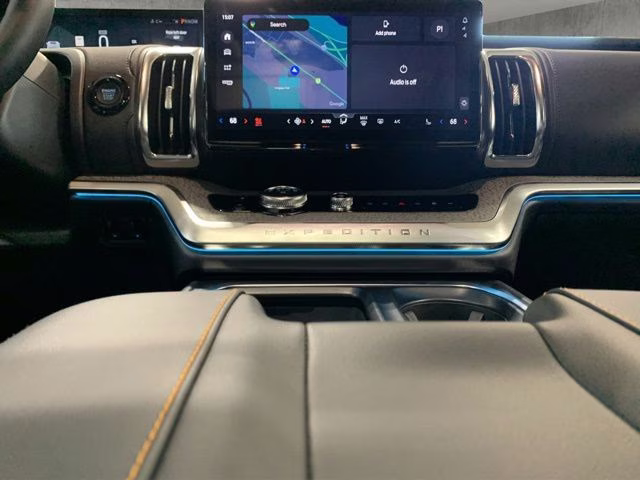 2026 Glacier Gray Metallic Tri-Coat Ford Expedition Tremor 4X4 SUV