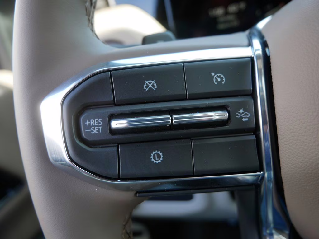 2026 Glacier White Tricoat GMC Yukon XL Denali 4X4 SUV
