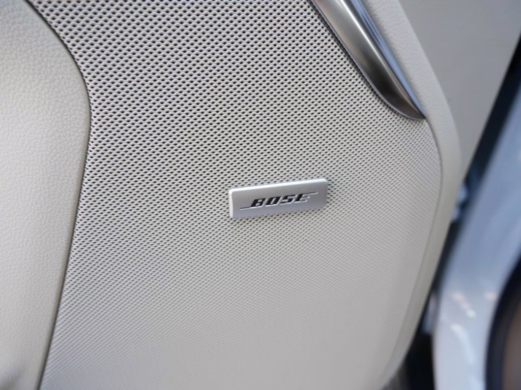 2026 Glacier White Tricoat GMC Yukon XL Denali 4X4 SUV