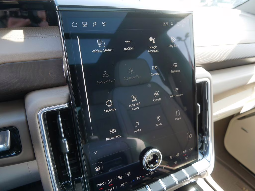 2026 Glacier White Tricoat GMC Yukon XL Denali 4X4 SUV