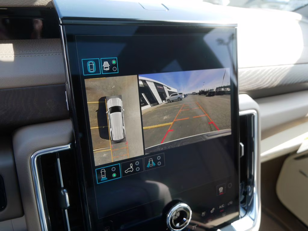 2026 Glacier White Tricoat GMC Yukon XL Denali 4X4 SUV